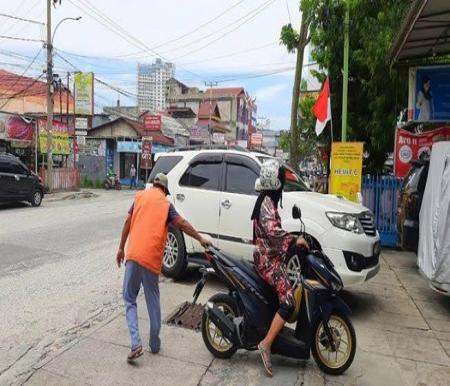 Ilustrasi kenaikan tarif parkir Pekanbaru digugat (foto/int)